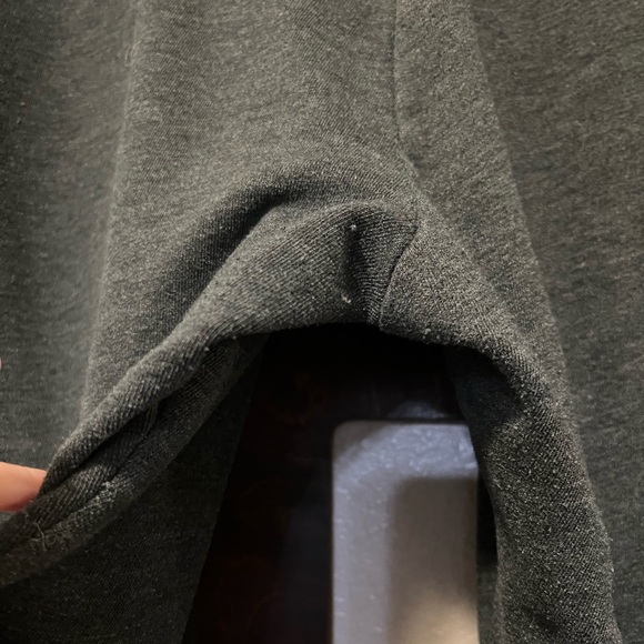 Victoria’s Secret Charcoal Gray Capri length Sweatpants with Star Detail - Picture 4 of 6